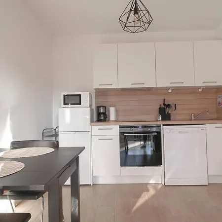 Ube A 400m De La Apartment
