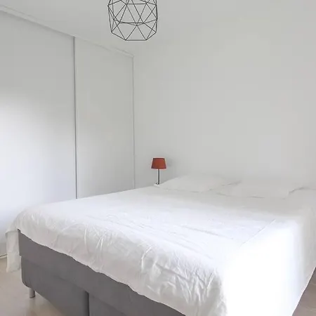 Ube A 400m De La Apartment