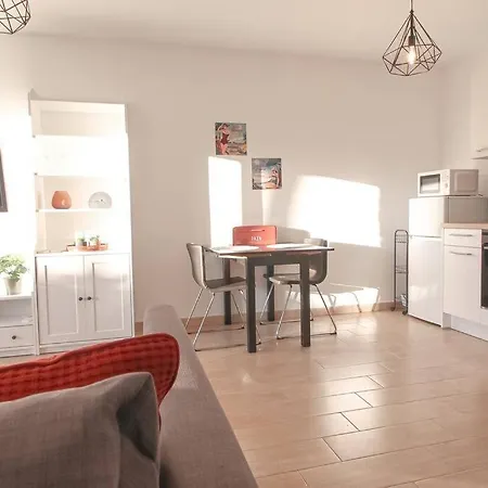 Ube A 400m De La Apartament