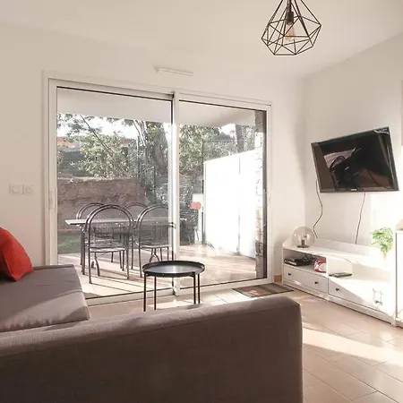 Ube A 400m De La Apartament