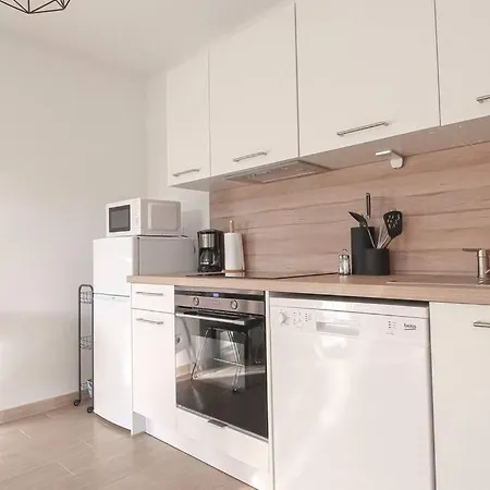 Ube A 400m De La Apartament