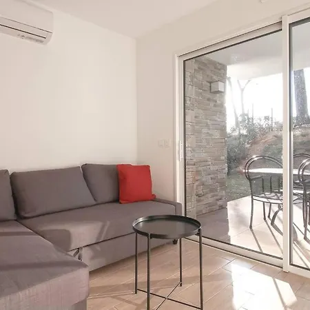 Ube A 400m De La Apartament *