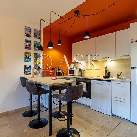 Ube A 400m De La Apartament